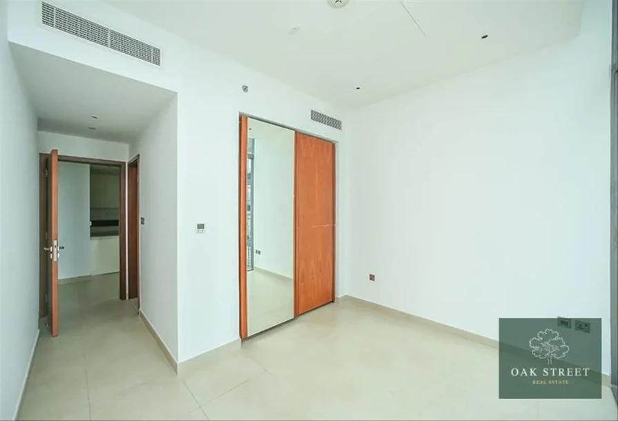 APARTMENT FOR RENT IN MARINA GATE-6
