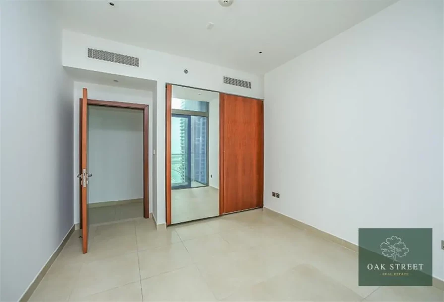 APARTMENT FOR RENT IN MARINA GATE-4