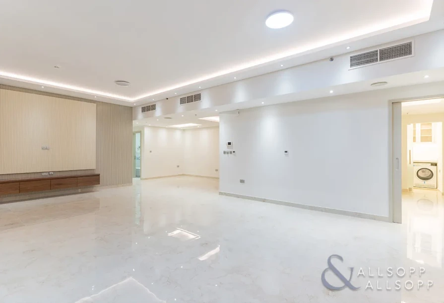 PENTHOUSE FOR RENT IN AMNA-1